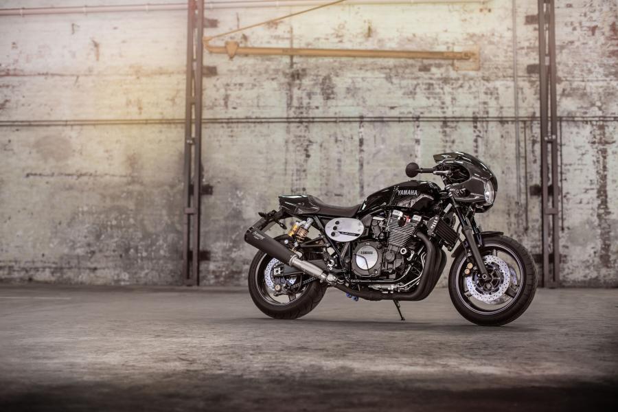 Yamaha XJR1300 Racer